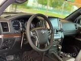 Toyota Land Cruiser VXR 2019